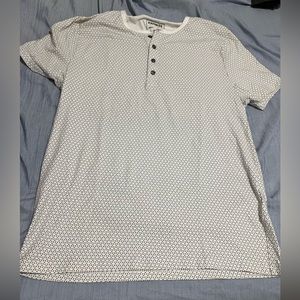 Express previously owned in god condition stretch men’s shirt